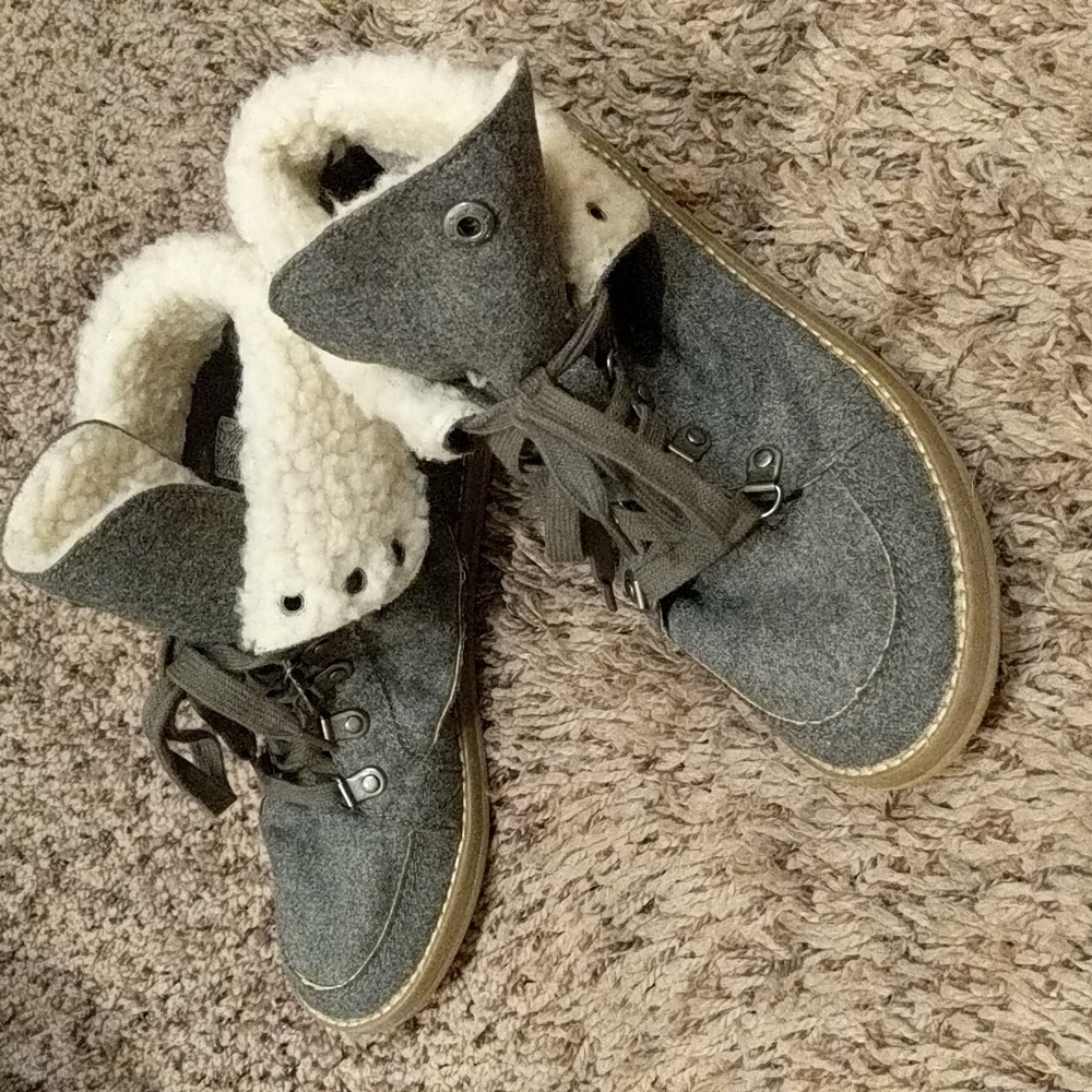Women's shoes